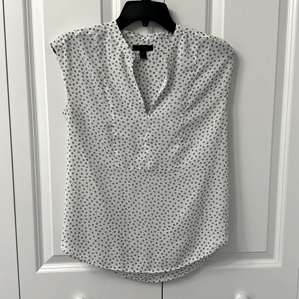 Cap sleeve top
